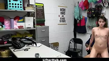 Shoplifter Teen Caught