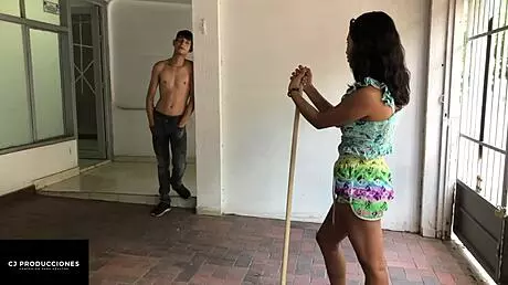 Colombian Woman Enjoys Intimate Encounter