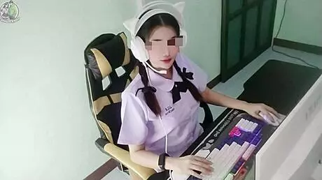 Thai student girl gets fucked by senior in front of computer screaming loudly clear thai voice 4k