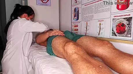 Tive Uma Ereção Na Frente Da Enfermeira