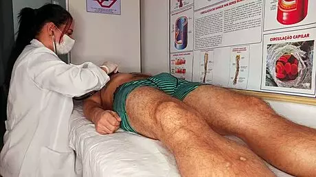 Tive Uma Ereção Na Frente Da Enfermeira