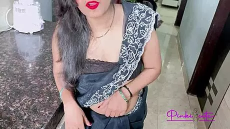 Beta gives huge cumshot facial to aunty's soft face